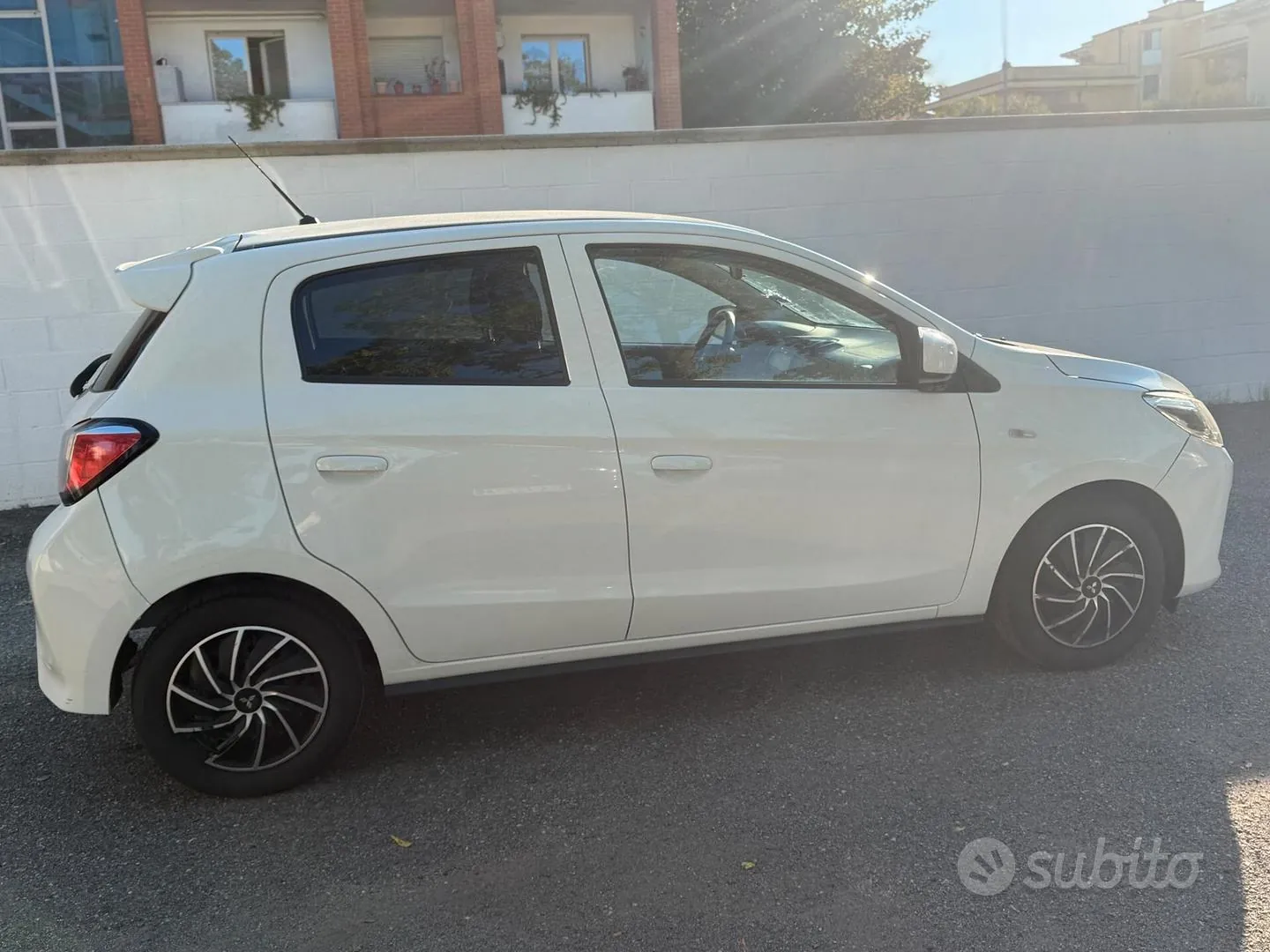 Mitsubishi Space Star 2023 photo 5