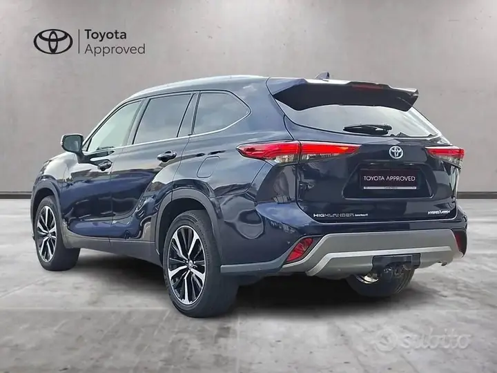 Toyota Highlander 2022 photo 2