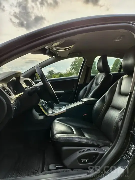 Volvo S60 2012 photo 5
