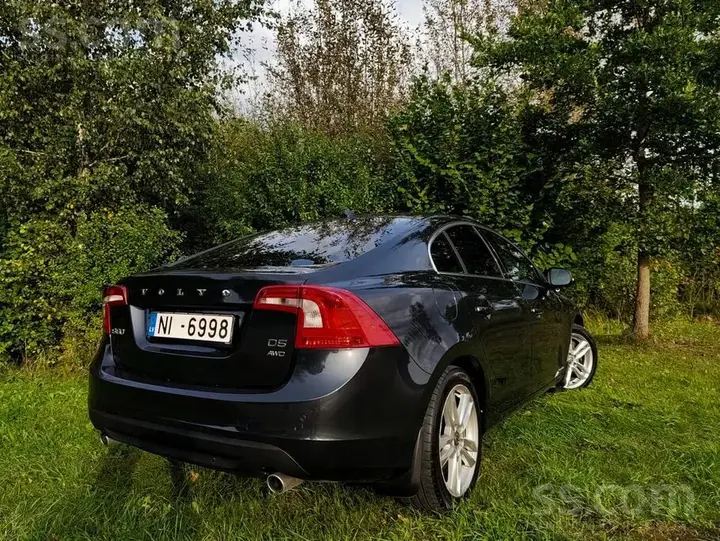 Volvo S60 2012 photo 4