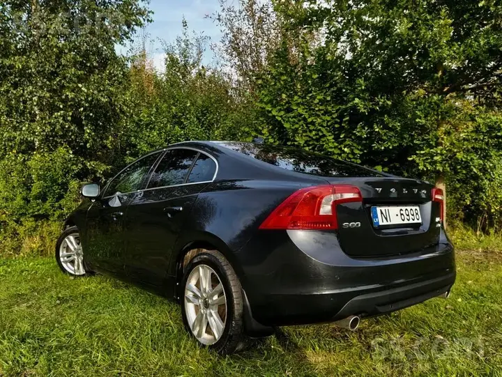 Volvo S60 2012 photo 3