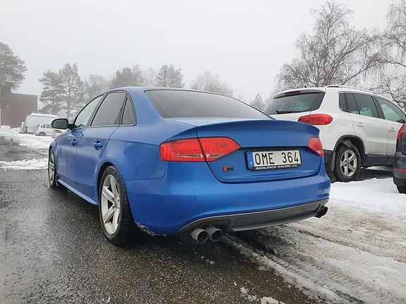 Audi A4 2011 photo 3