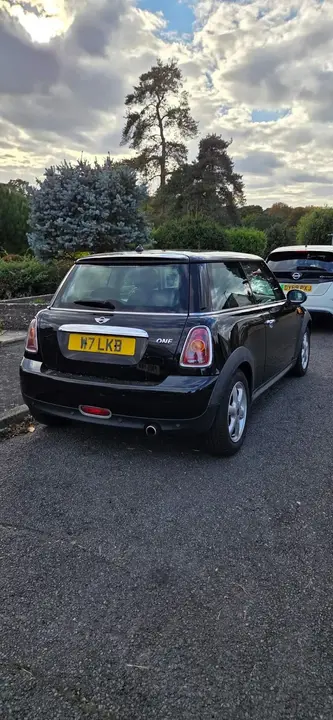 Mini Hatch 2010 photo 4