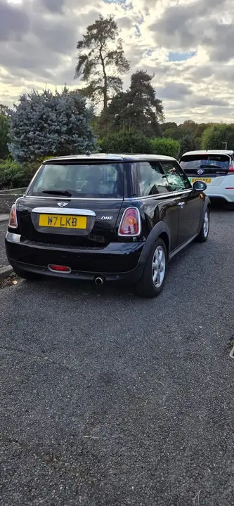 Mini Hatch 2010 photo 3
