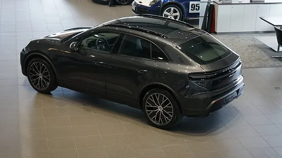 Porsche Macan 2026 photo 3