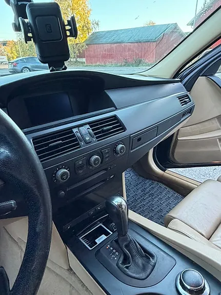 BMW 520I 2004 photo 3