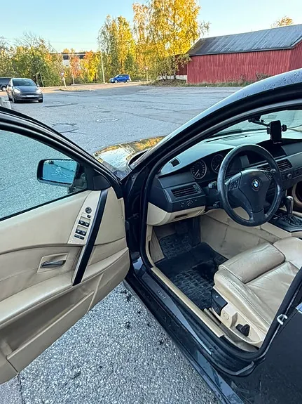 BMW 520I 2004 photo 4