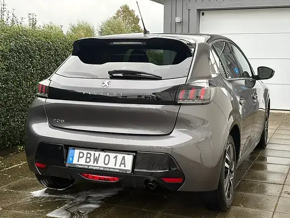Peugeot 208 2023 photo 3