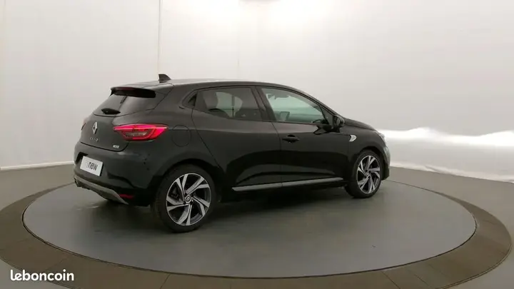 Renault Clio 2023 photo 2