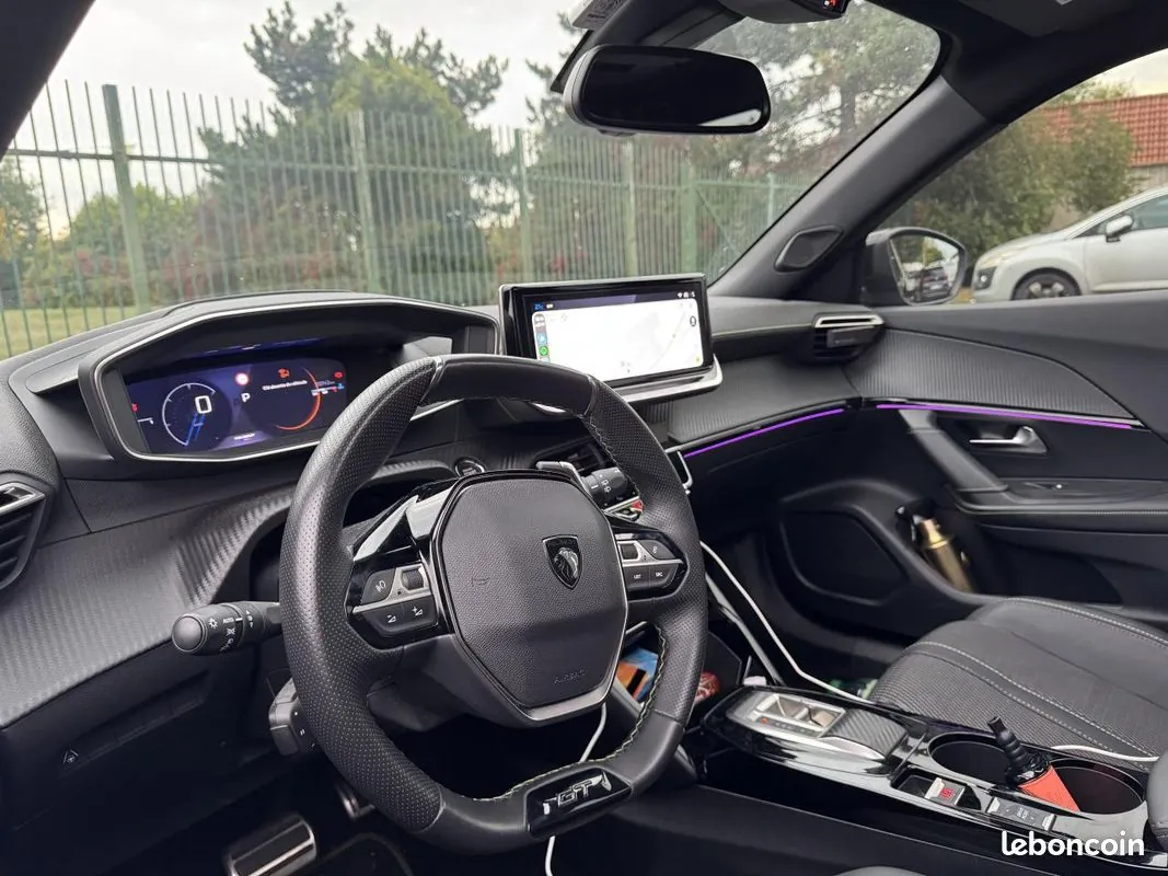 Peugeot 2008 2024 photo 3
