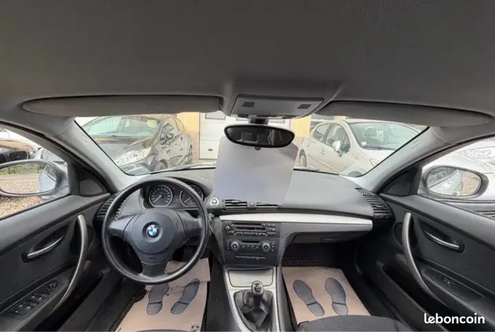 BMW 1 Series 2010 photo 3