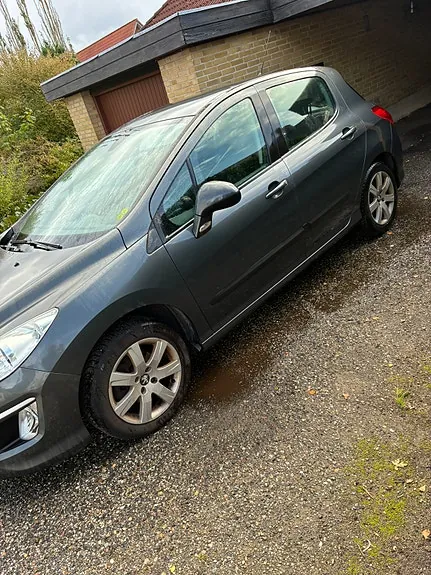 Peugeot 308 2013 photo 3