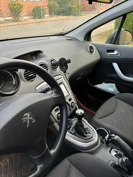 Peugeot 308 2013 photo 5
