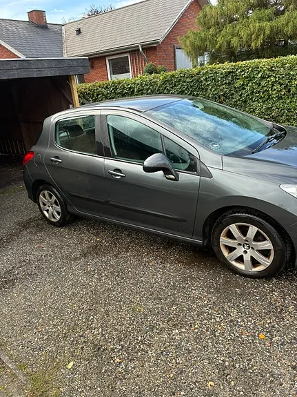 Peugeot 308 2013 photo 2