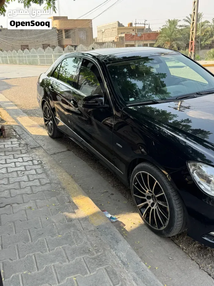 Mercedes-Benz E-Class 2011 photo 2