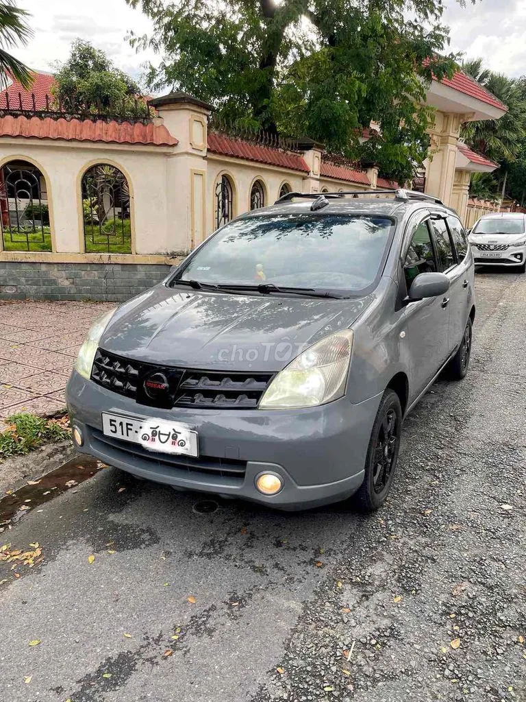 Nissan Livina 2011 photo 3