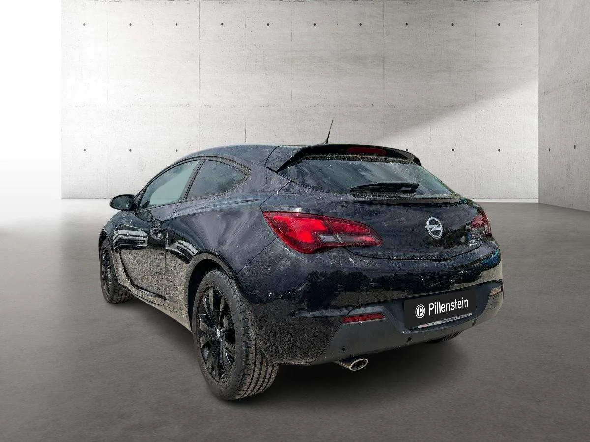 Opel Astra 2013 photo 2