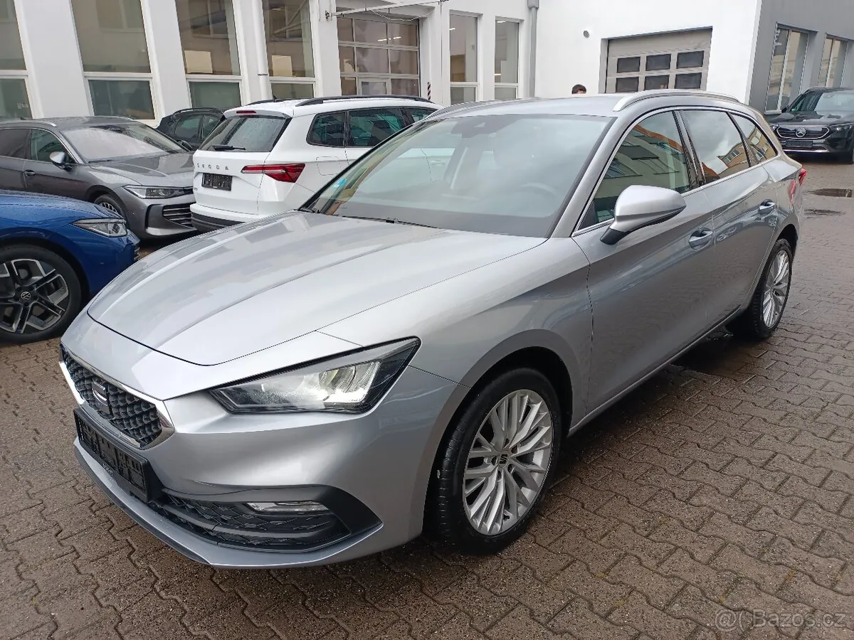 Seat Leon 2023 photo 2