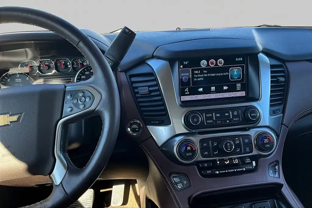 Chevrolet Suburban 2015 photo 5