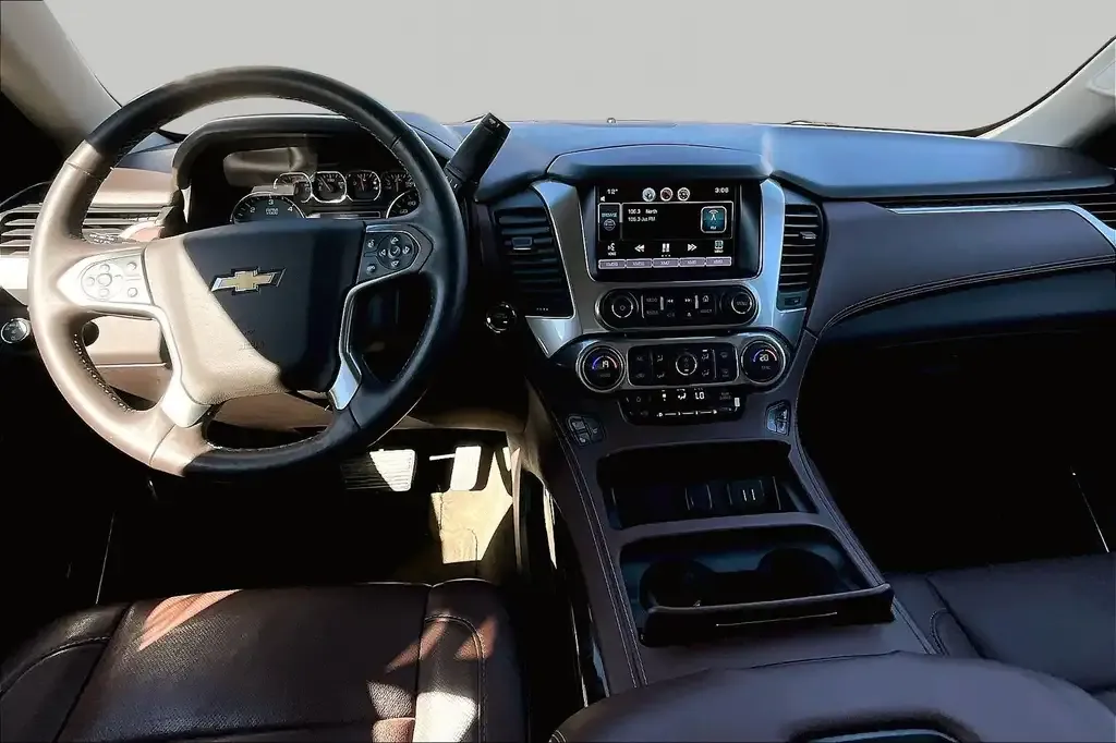 Chevrolet Suburban 2015 photo 4