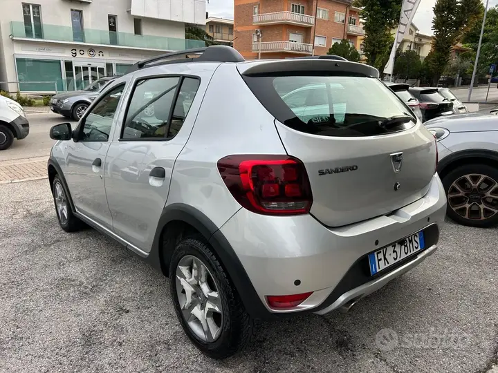 Dacia Sandero Stepway 2017 photo 3