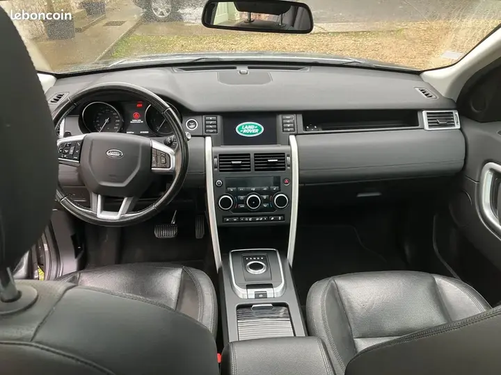 Land Rover Discovery Sport 2018 photo 3