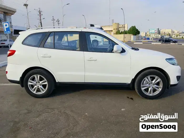 Hyundai Santa Fe 2012 photo 4