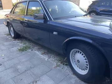 Jaguar Xj6