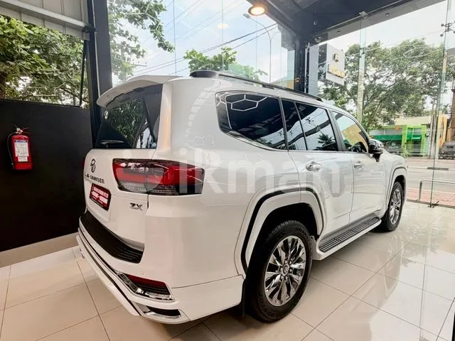 Toyota Land Cruiser 2025 photo 5