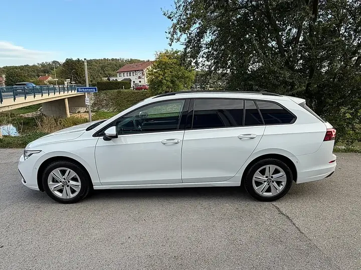 Volkswagen Golf Variant 2023 photo 3