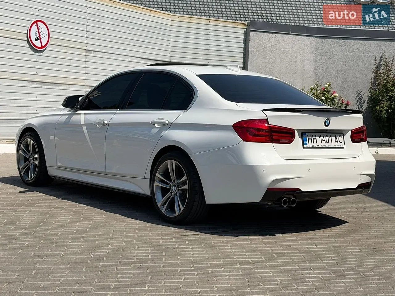 BMW 3 Series 2016 photo 4
