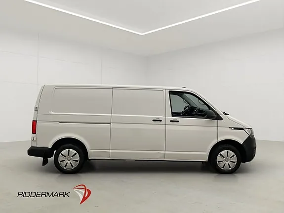 Volkswagen Transporter 2023 photo 2