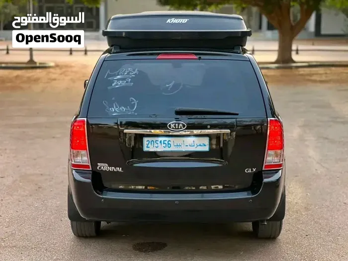 Kia Carnival 2009 photo 4