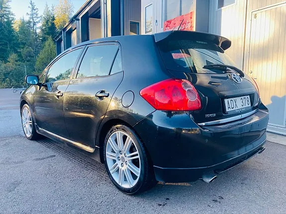 Toyota Auris 2008 photo 2