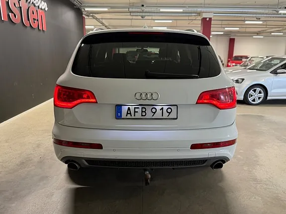 Audi Q7 2014 photo 4