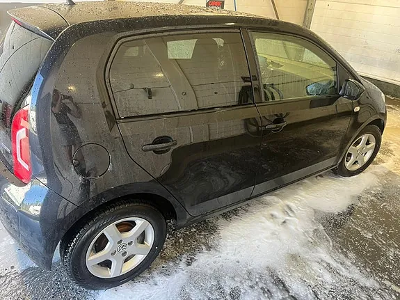 Volkswagen Up 2013 photo 3