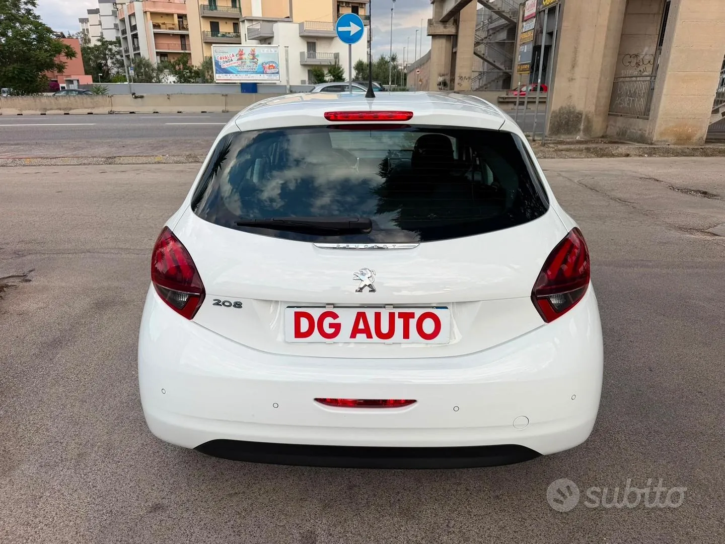 Peugeot 208 2017 photo 4
