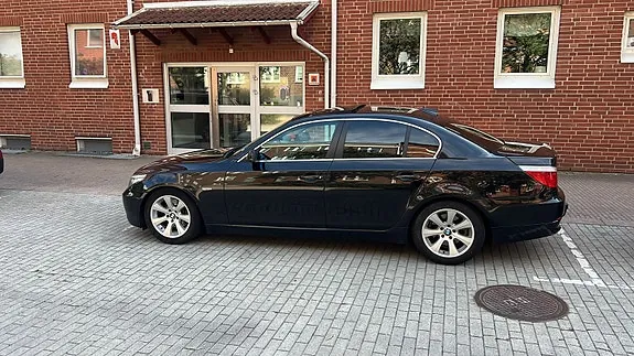 BMW 525I 2009 photo 2