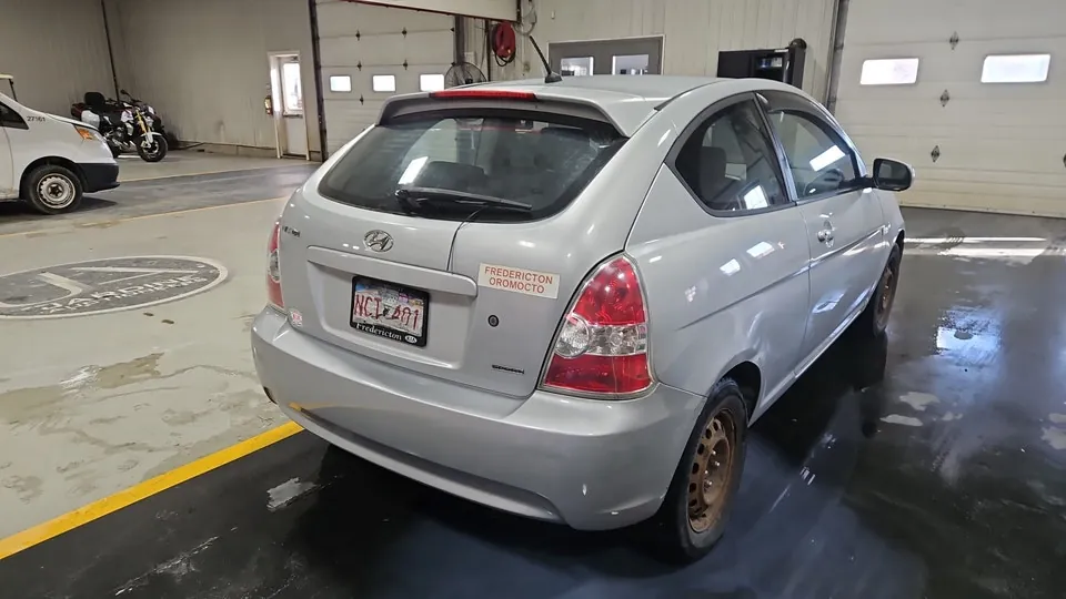 Hyundai Accent 2011 photo 5