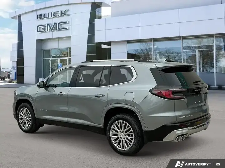 GMC Acadia 2026 photo 5