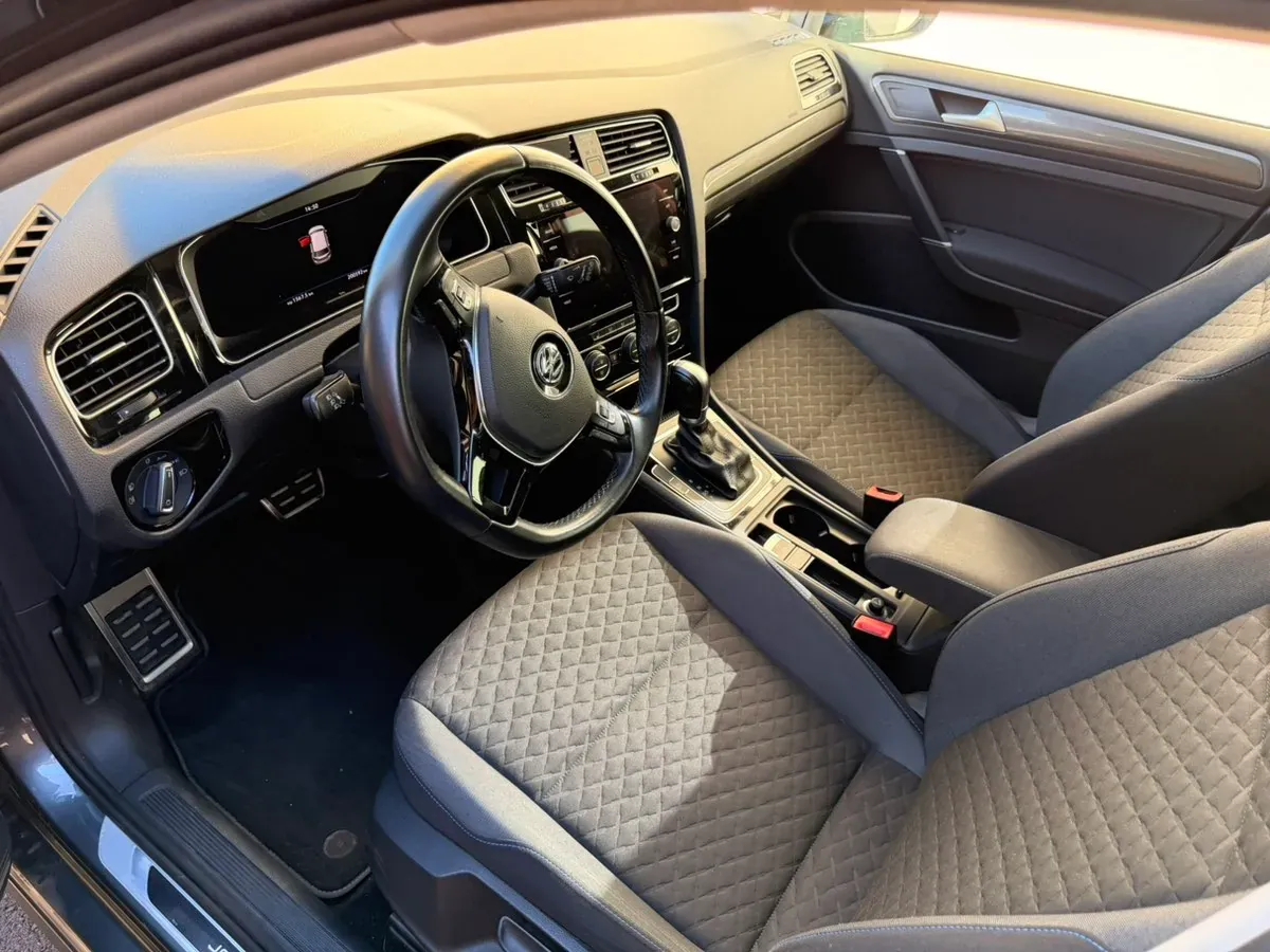 Volkswagen Golf 2019 photo 2