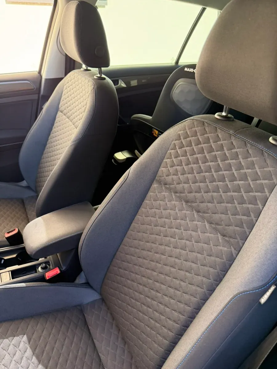 Volkswagen Golf 2019 photo 3