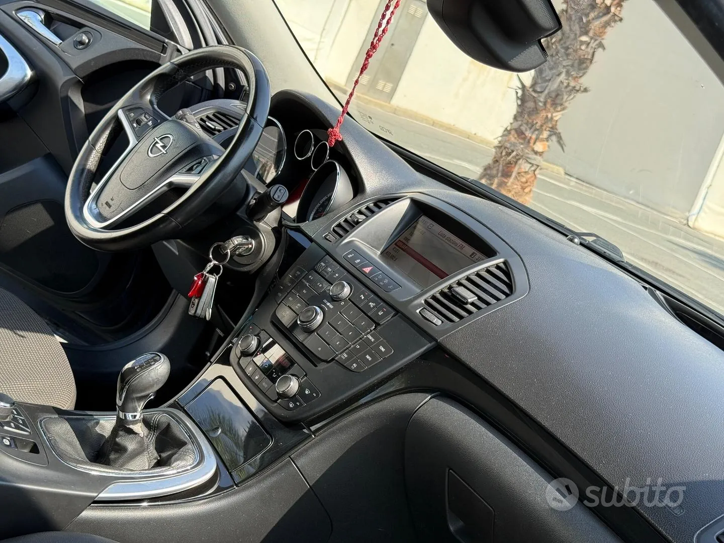Opel Insignia 2011 photo 2