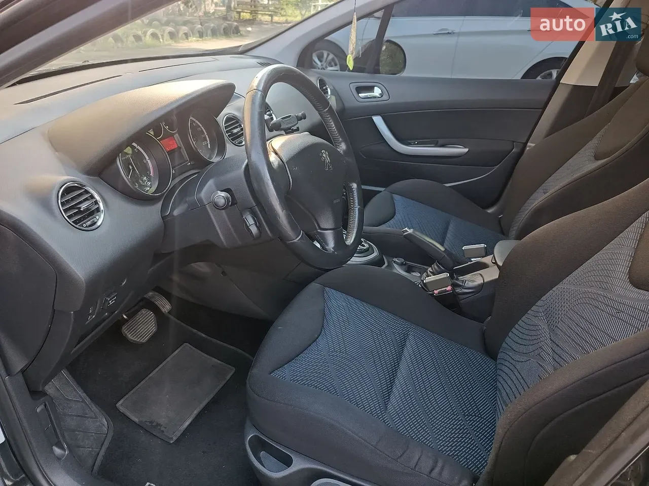 Peugeot 308 2011 photo 5