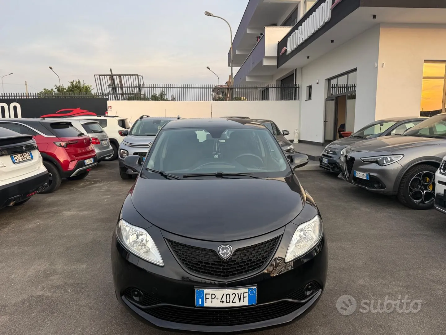 Lancia Ypsilon 2018 photo 2