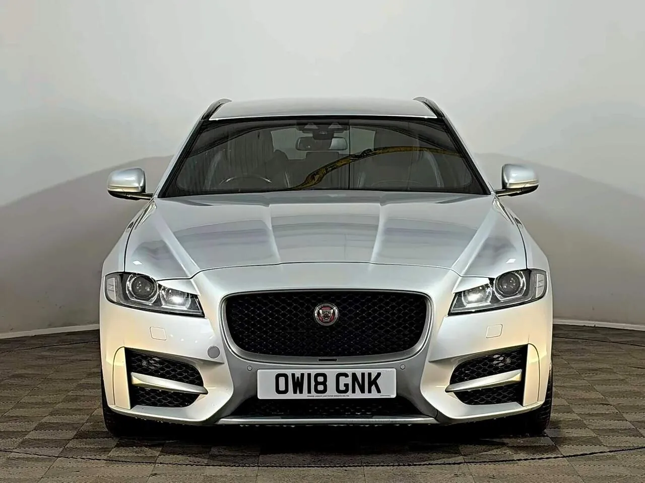 Jaguar Xf 2018 photo 3