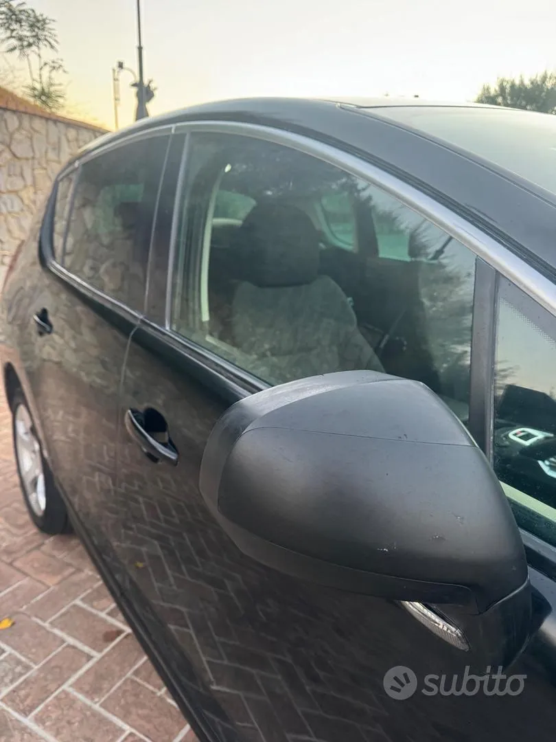 Peugeot 3008 2010 photo 4