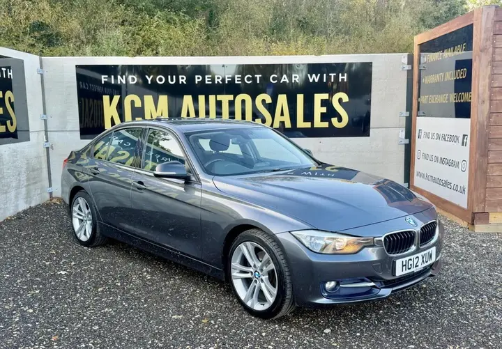 BMW 3 Series 2012 photo 3