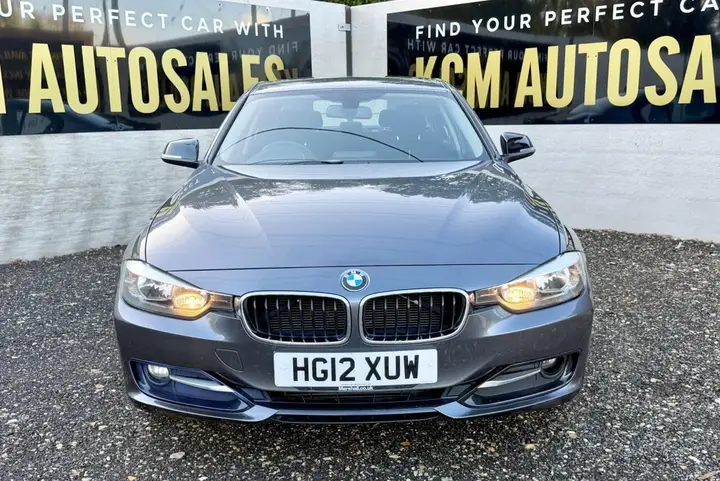 BMW 3 Series 2012 photo 2