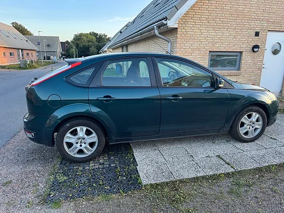 Ford Focus 2008 photo 2